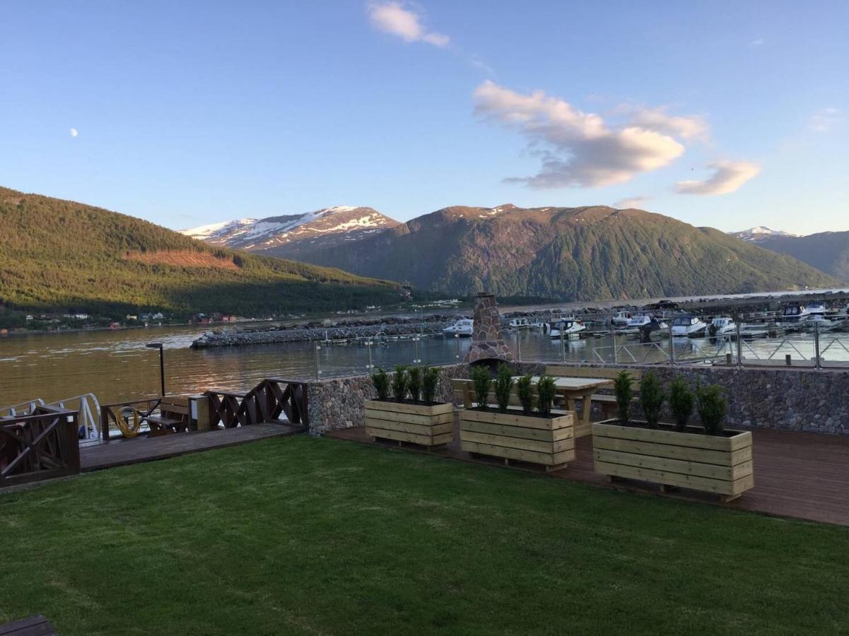 Solstrand Fjord Holiday Eidsvag  Ngoại thất bức ảnh