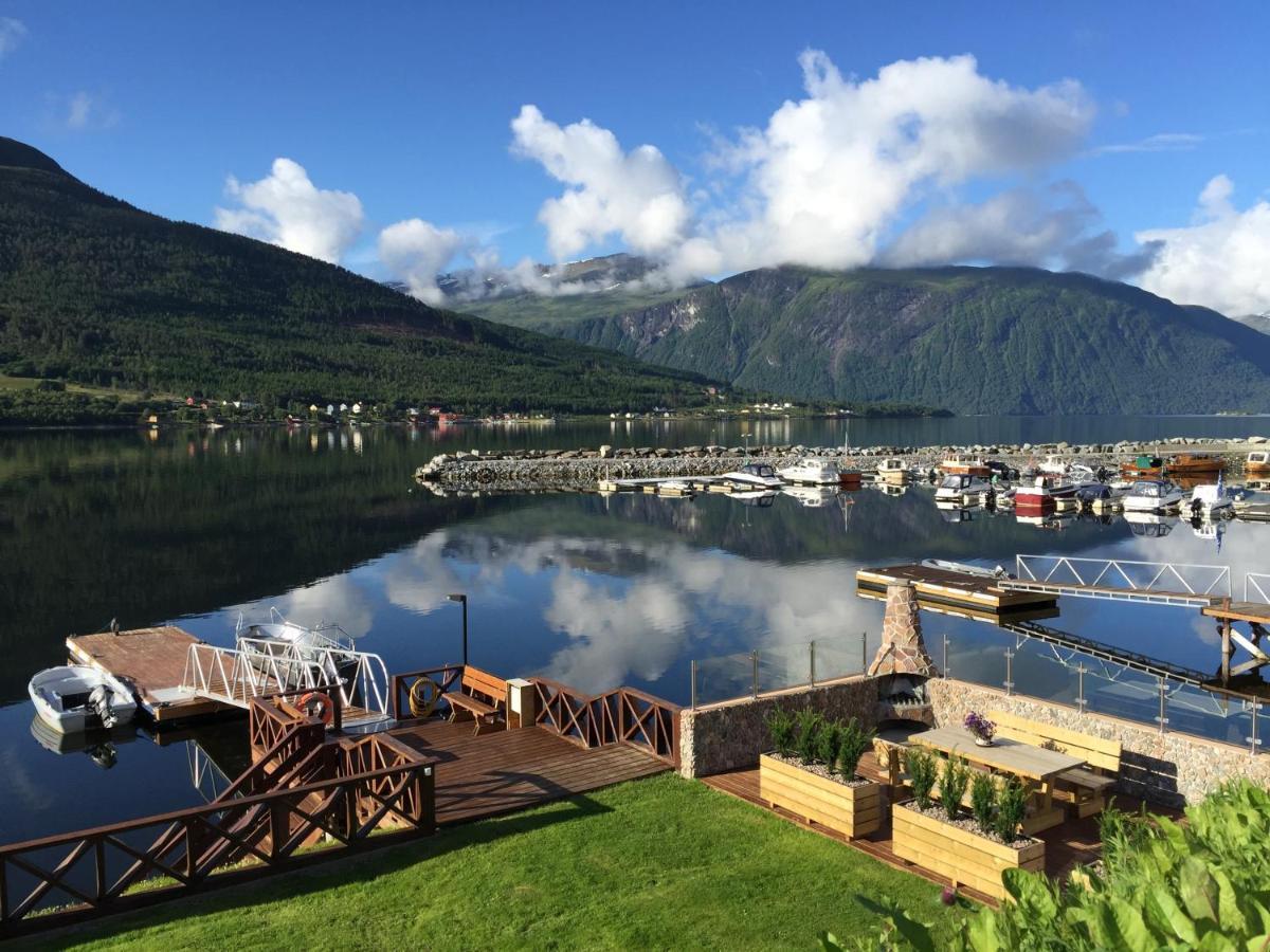 Solstrand Fjord Holiday Eidsvag  Ngoại thất bức ảnh