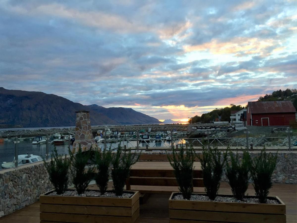 Solstrand Fjord Holiday Eidsvag  Ngoại thất bức ảnh